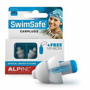 Alpine Swimsafe - Tapones para los oídos para natación - Filtros únicos para mantener el agua fuera y seguir oyendo conversaciones - Material cómodo y termomaleable - Ajuste universal